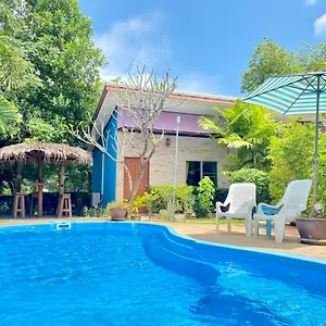 Canal Hotel Nai Yang